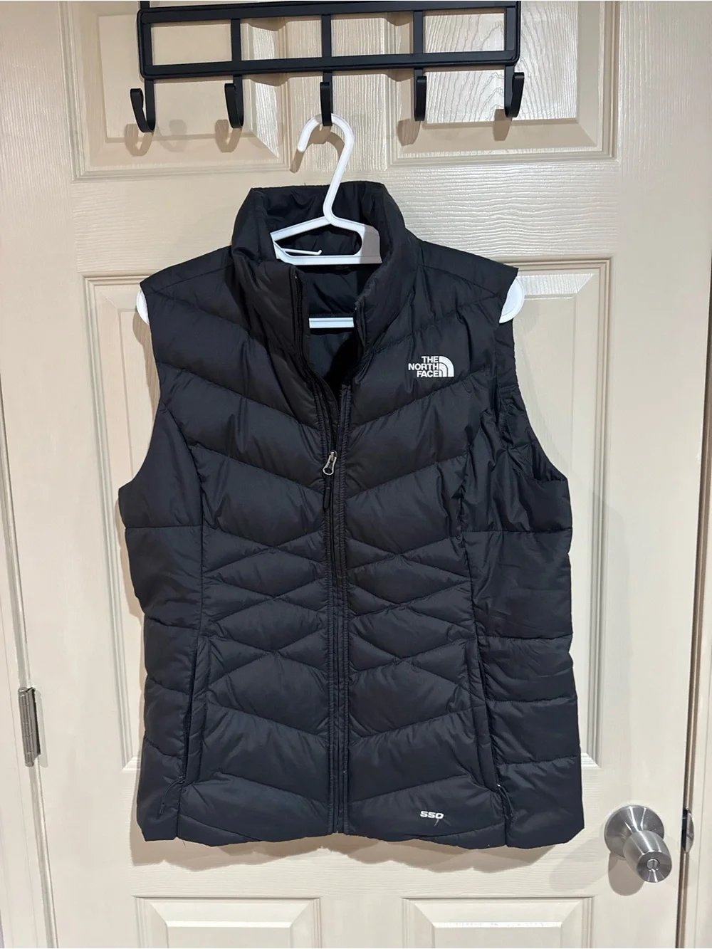The North Face Women's 550 Down Black Quilted Insulated Vest